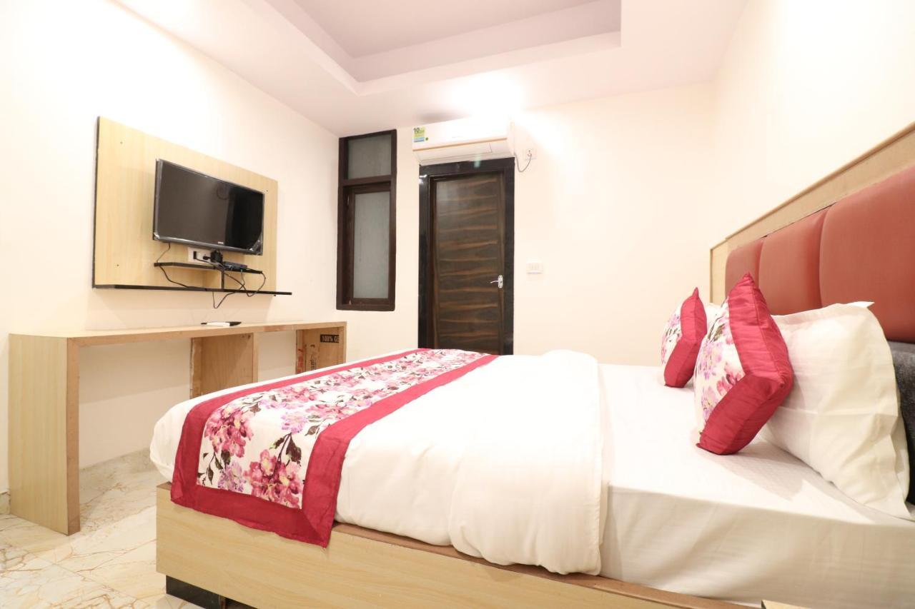 Hotel Hari International - Noida Sector 11 Exterior photo