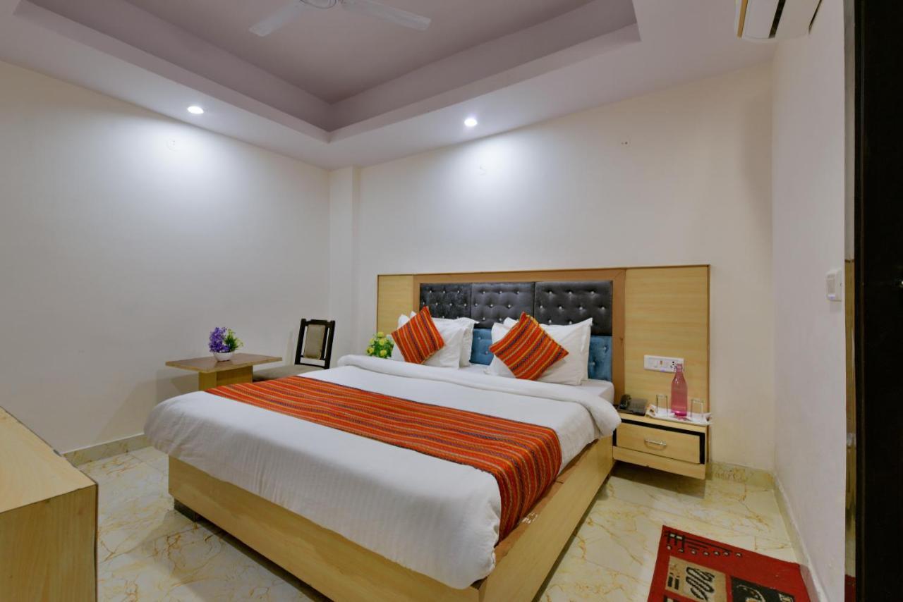 Hotel Hari International - Noida Sector 11 Exterior photo